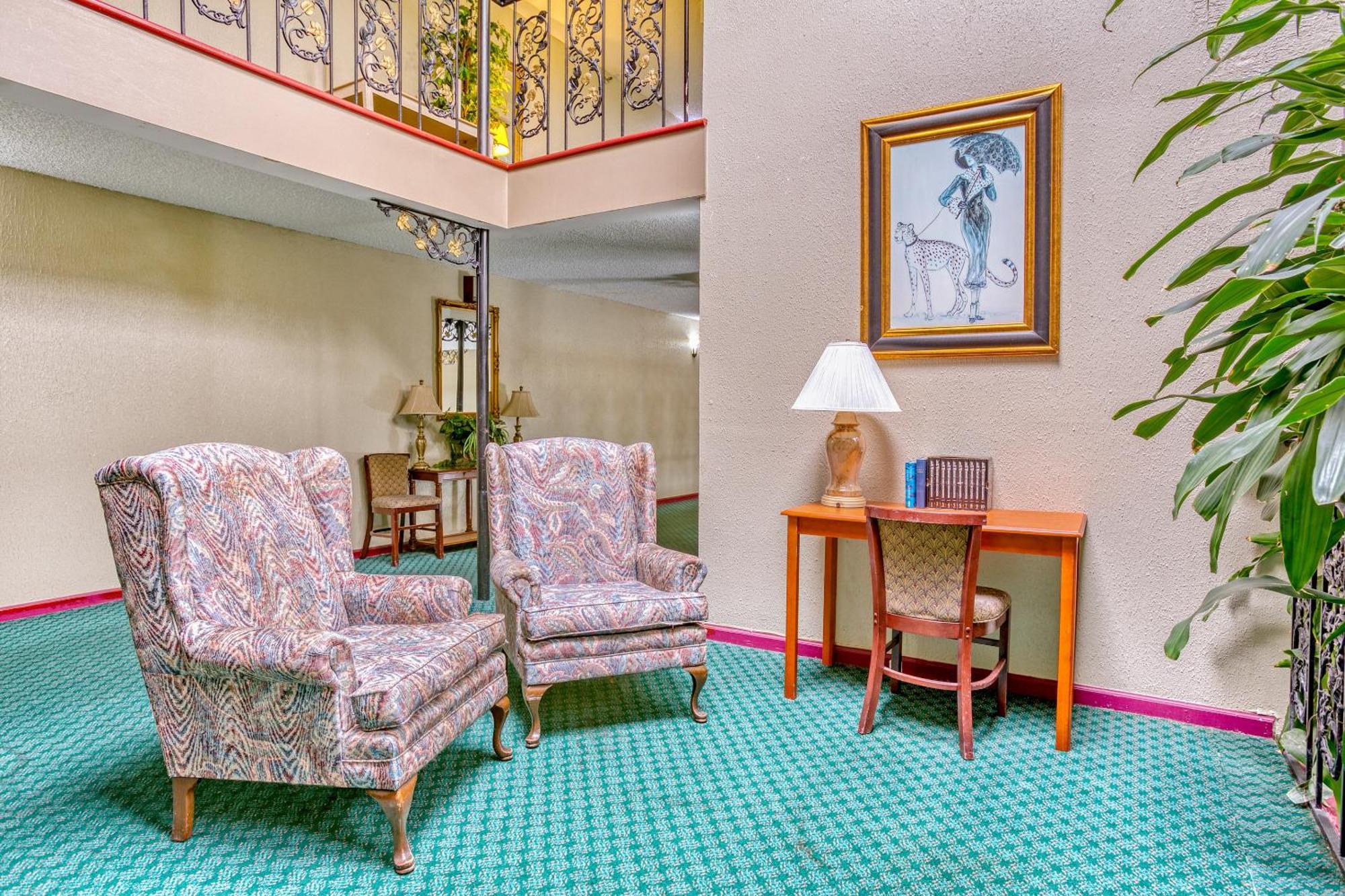 Отель Oyo Townhouse Tulsa Woodland Hills Экстерьер фото